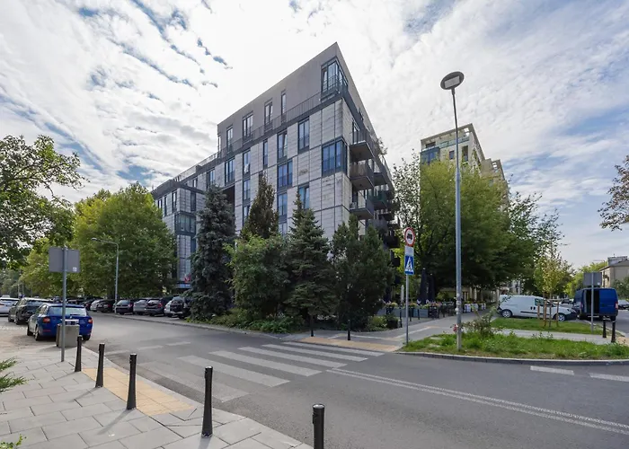 Charming Apartment With Parking By Noclegi Renters