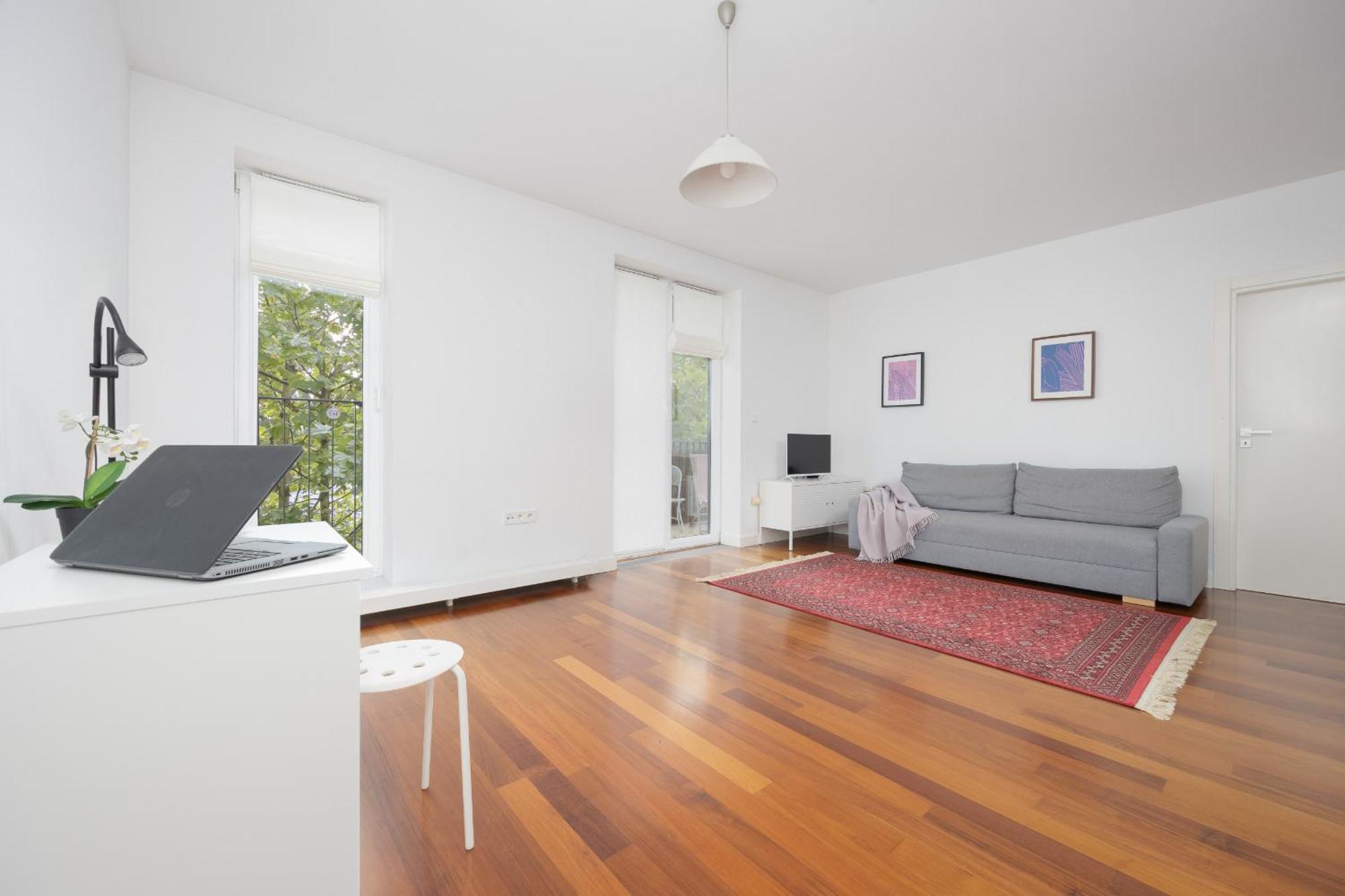 Apartment Charming With Parking By Renters