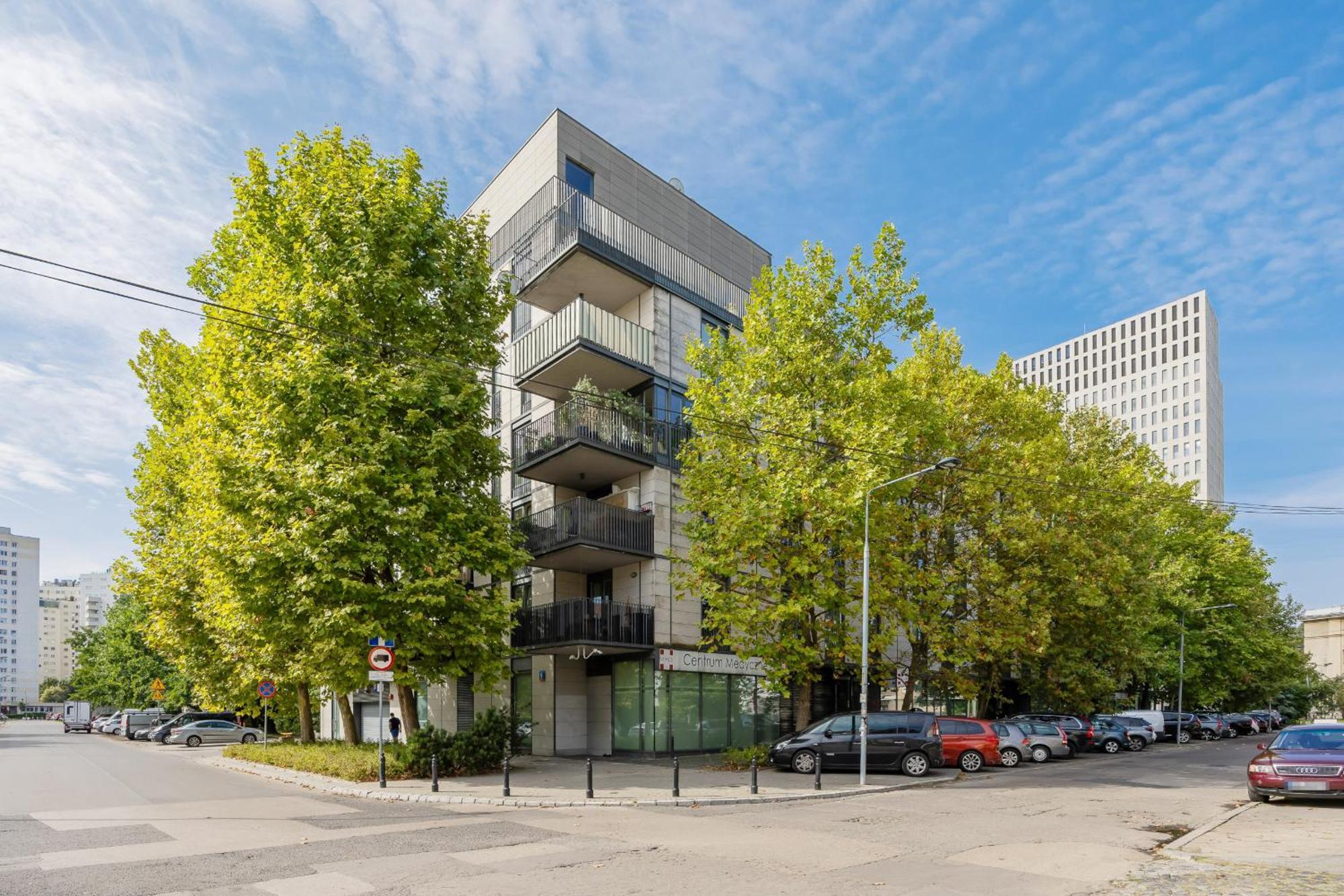 Charming With Parking By Renters *